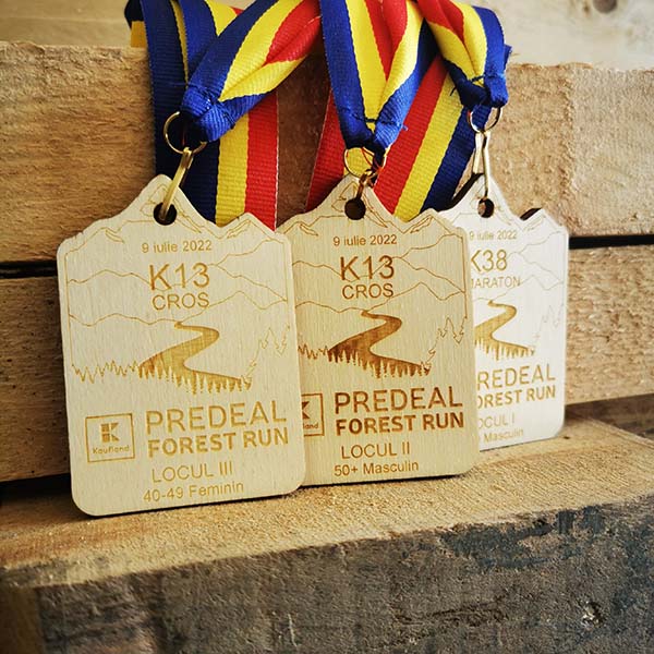medalii personalizate competitii sportive trofee cupe
